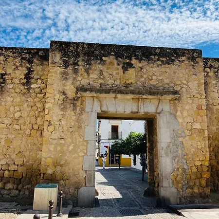 Апартаменти La Muralla